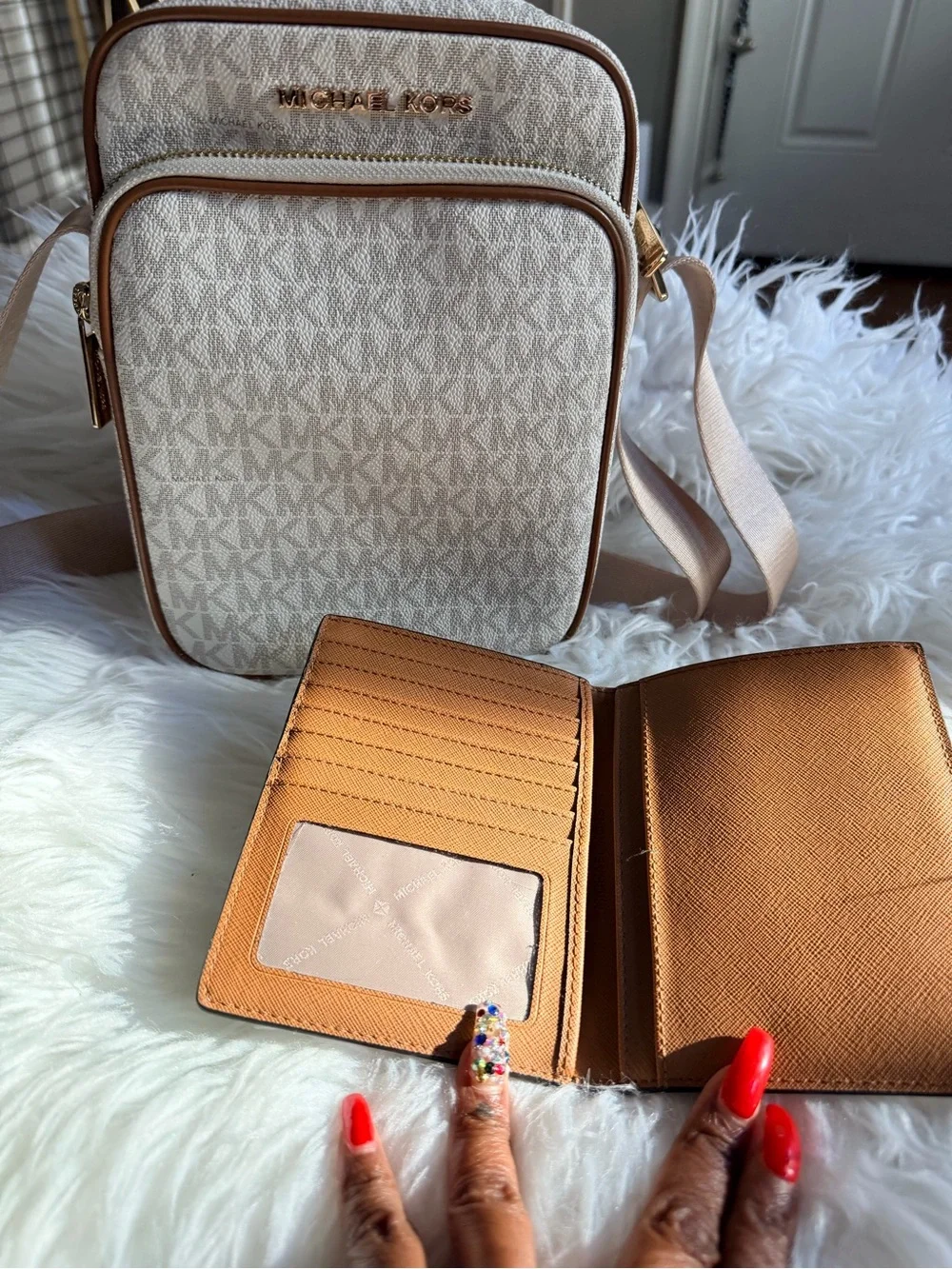 Michael Kors Light Beige Signature Crossbody Messenger